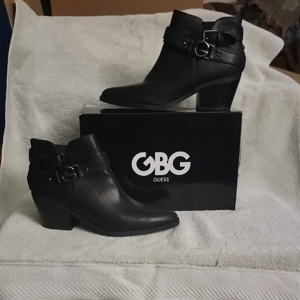 Black Chunky Heel Ankle Booties with Buckle Straps